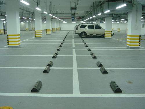 苏州汽车南站公交站地下车库