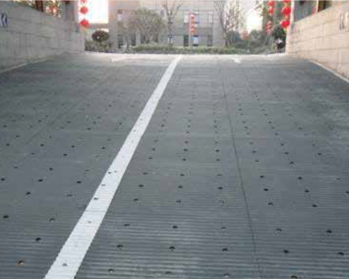 停车场橡胶坡道